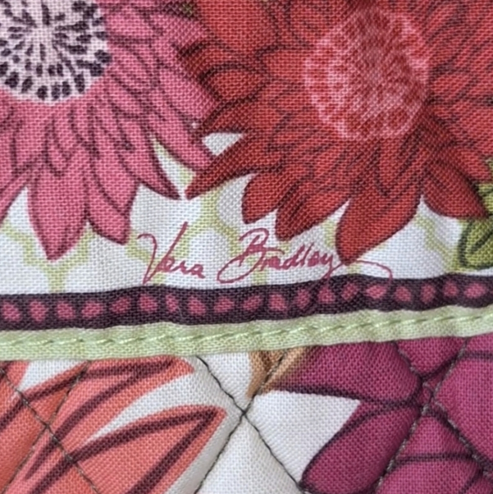 🩷Vera Bradley 'Hello Dahlia' Lunch Bag🩷 - Picture 7 of 16